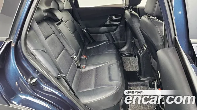 Kia Niro 2018 — фото 18