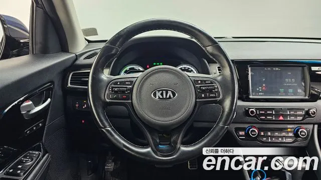 Kia Niro 2018 — фото 19