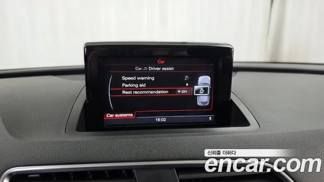 Audi Q3 2015 — фото 16