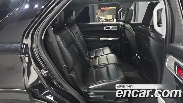 Ford Explorer 2020 — фото 18