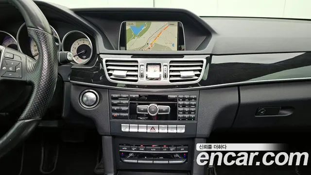 Mercedes-Benz E-Class 2015 — фото 12