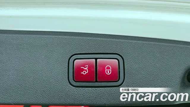 Mercedes-Benz E-Class 2015 — фото 17