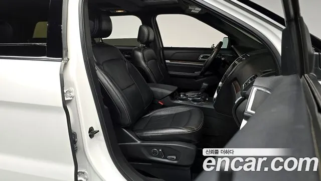 Ford Explorer 2017 — фото 11
