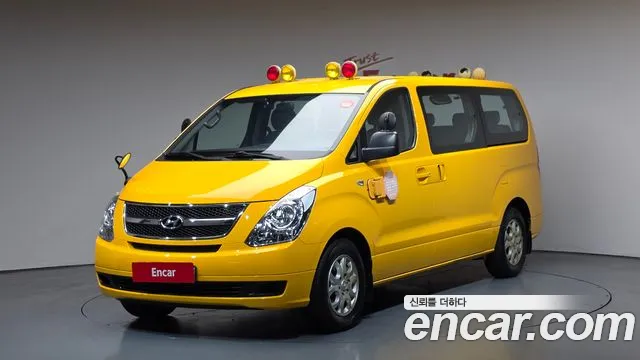Hyundai Starex 2016 — фото 1