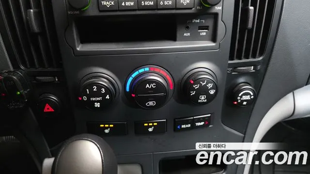 Hyundai Starex 2016 — фото 15