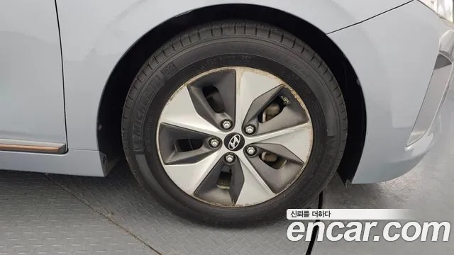 Hyundai Ioniq 2018 — фото 4