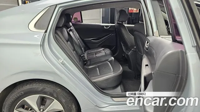 Hyundai Ioniq 2018 — фото 17