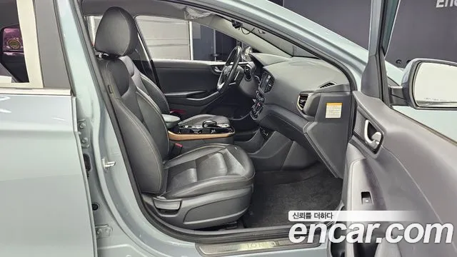 Hyundai Ioniq 2018 — фото 15