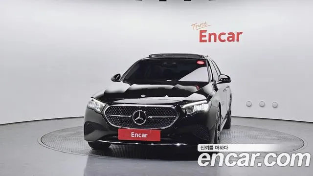 Mercedes-Benz E-Class 2025 — фото 3