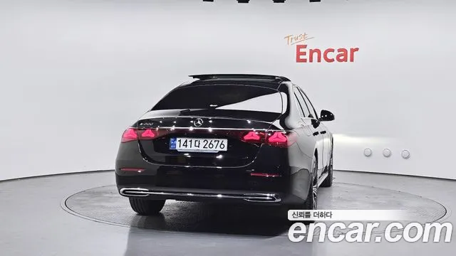 Mercedes-Benz E-Class 2025 — фото 4