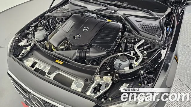 Mercedes-Benz E-Class 2025 — фото 6