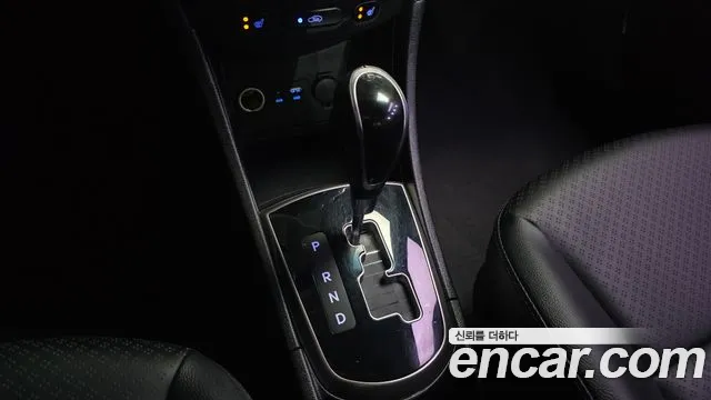 Hyundai Accent 2017 — фото 12