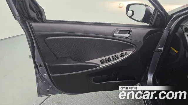 Hyundai Accent 2017 — фото 14