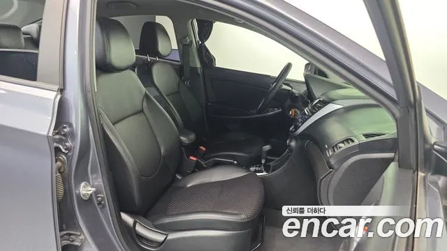 Hyundai Accent 2017 — фото 16