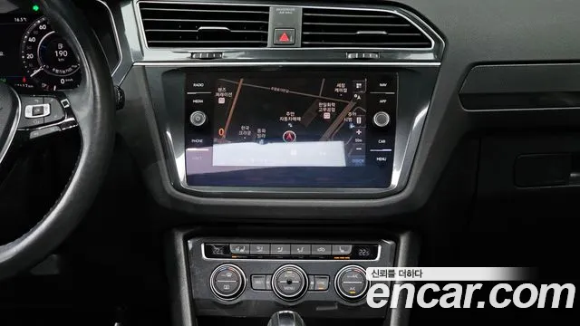 Volkswagen Tiguan 2018 — фото 19