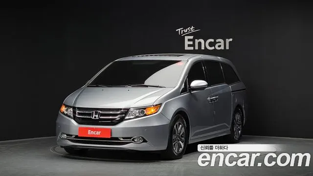 Honda Odyssey 2016 — фото 1