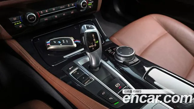 BMW 5-Series 2016 — фото 11