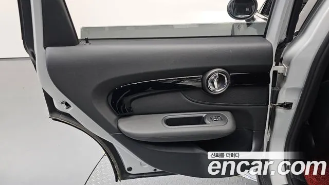 Mini Clubman 2021 — фото 15