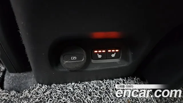 Volvo XC40 2021 — фото 19