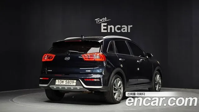 Kia Niro 2018 — фото 2