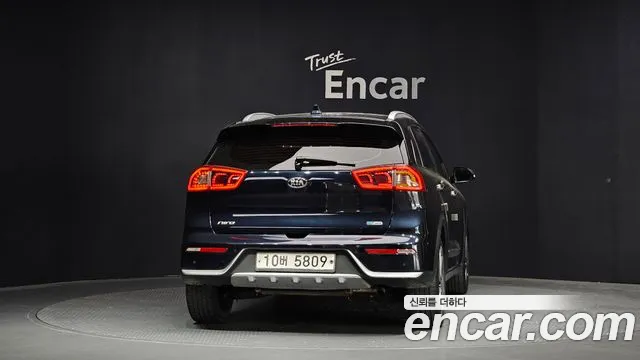 Kia Niro 2018 — фото 4