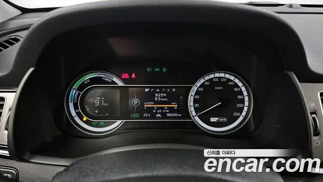 Kia Niro 2018 — фото 8