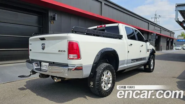 Dodge Ram Pick Up 2017 — фото 2