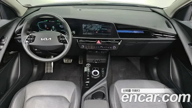 Kia Niro 2022 — фото 9