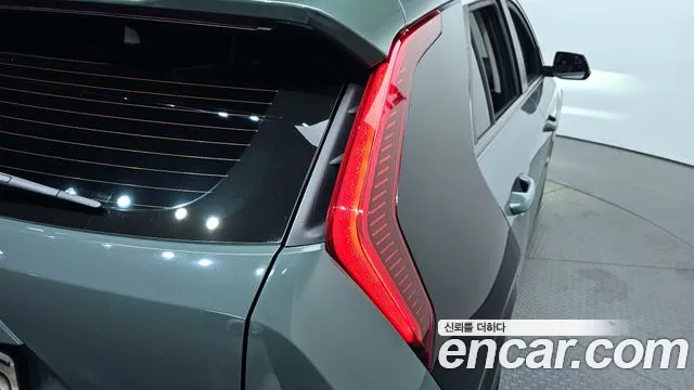 Kia Niro 2022 — фото 8