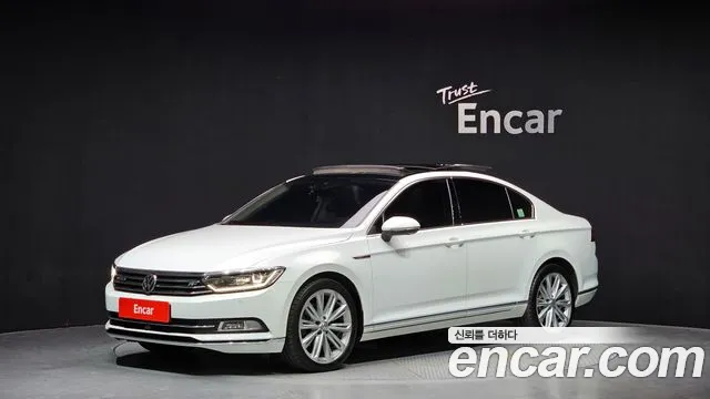 Volkswagen Passat 2018 — фото 1