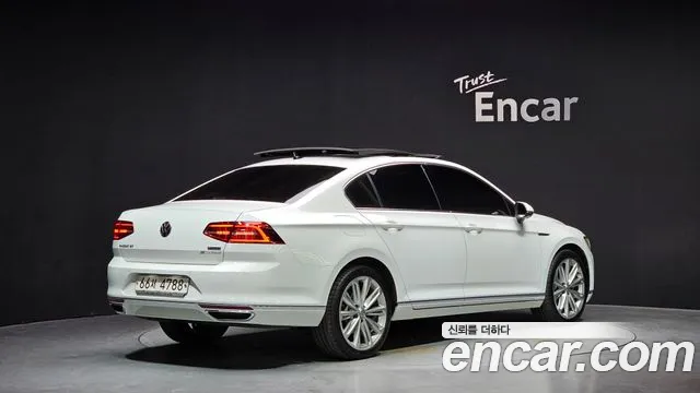 Volkswagen Passat 2018 — фото 2