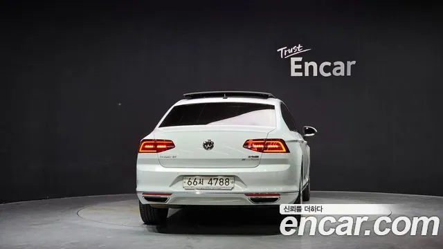 Volkswagen Passat 2018 — фото 4
