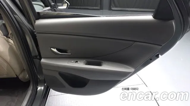 Hyundai AVANTE 2023 — фото 15