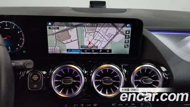 Mercedes-Benz GLA-Class 2021 — фото 13