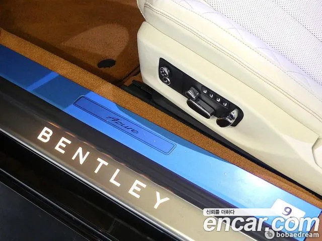 Bentley Continental 2023 — фото 12