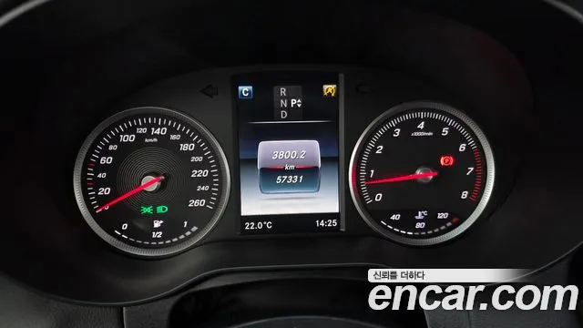 Mercedes-Benz C-Class 2017 — фото 10