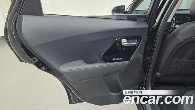 Kia Niro 2020 — фото 15