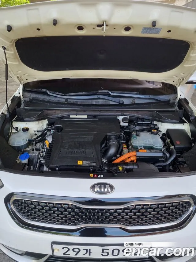Kia Niro 2017 — фото 6