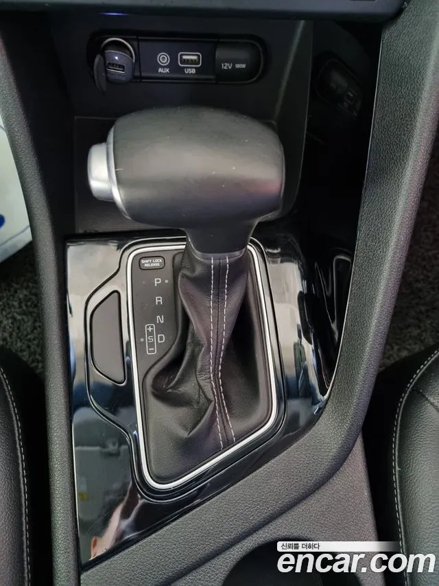 Kia Niro 2017 — фото 9