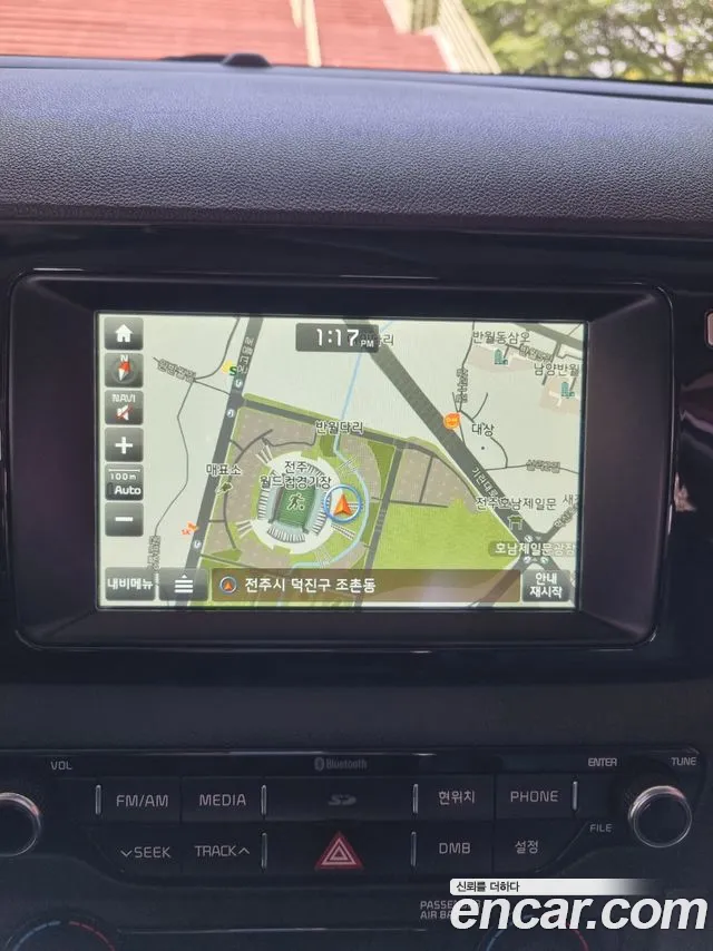 Kia Niro 2017 — фото 16