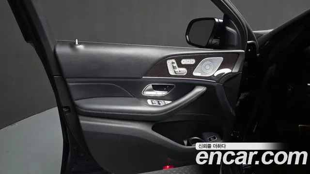 Mercedes-Benz GLE-Class 2021 — фото 14