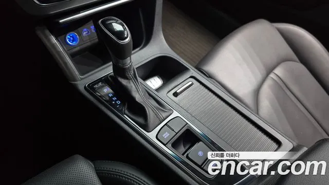 Hyundai Sonata 2016 — фото 12