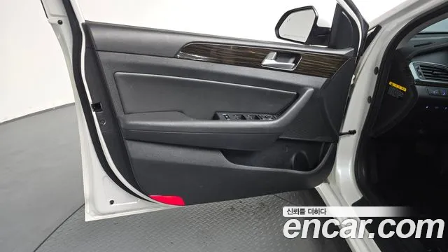 Hyundai Sonata 2016 — фото 14