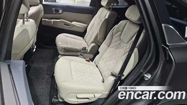 Kia Sorento 2023 — фото 11