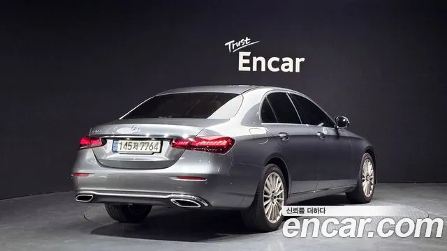 Mercedes-Benz E-Class 2021 — фото 2