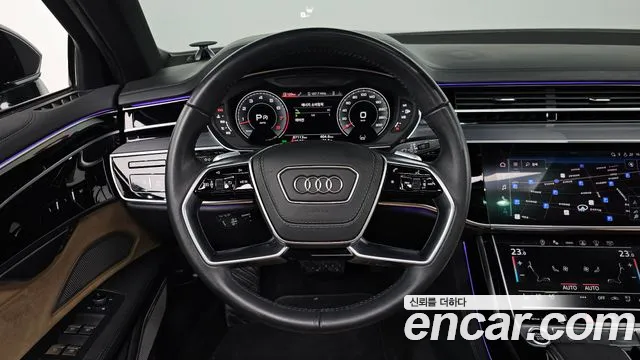 Audi A8 2021 — фото 19