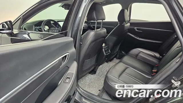 Hyundai Sonata 2023 — фото 11