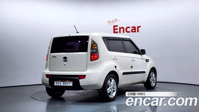 Kia Soul 2011 — фото 2