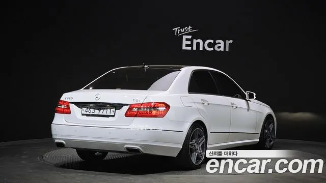 Mercedes-Benz E-Class 2013 — фото 2