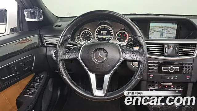 Mercedes-Benz E-Class 2013 — фото 13